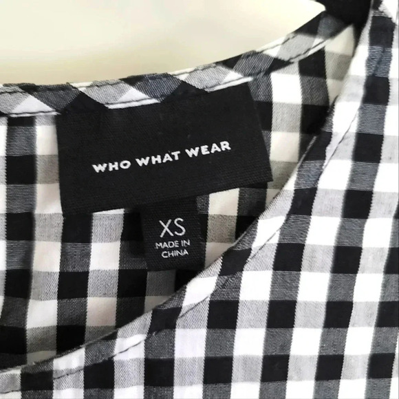 WHO WHAT WEAR, Black & White GINGHAM Print, Peplum Blouse W/BELL SLEEVE Size XS - Picture 4 of 6